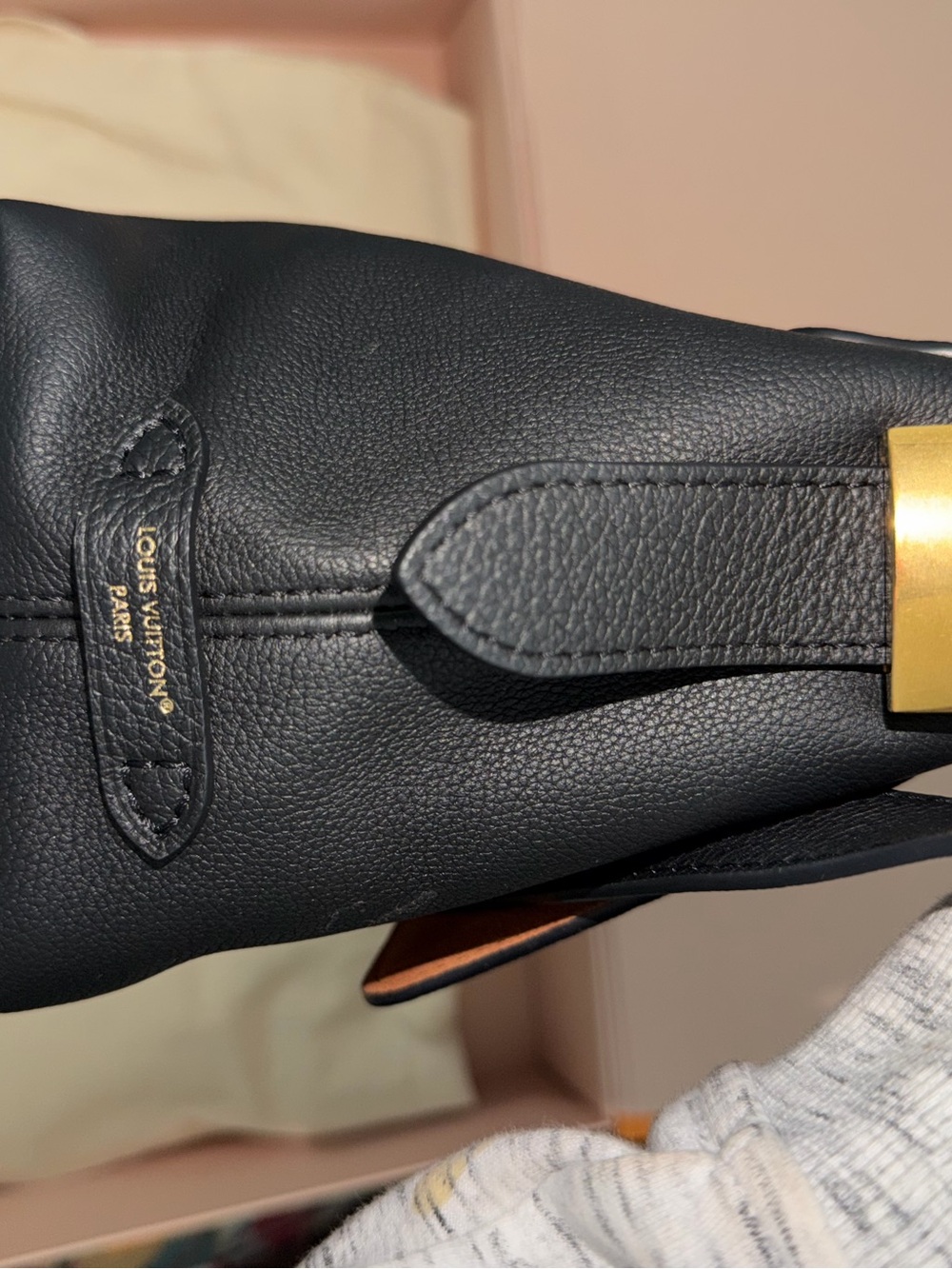 Louis Vuitton Low Key Messenger flap Bag gorgeous! - Picture 11 of 16